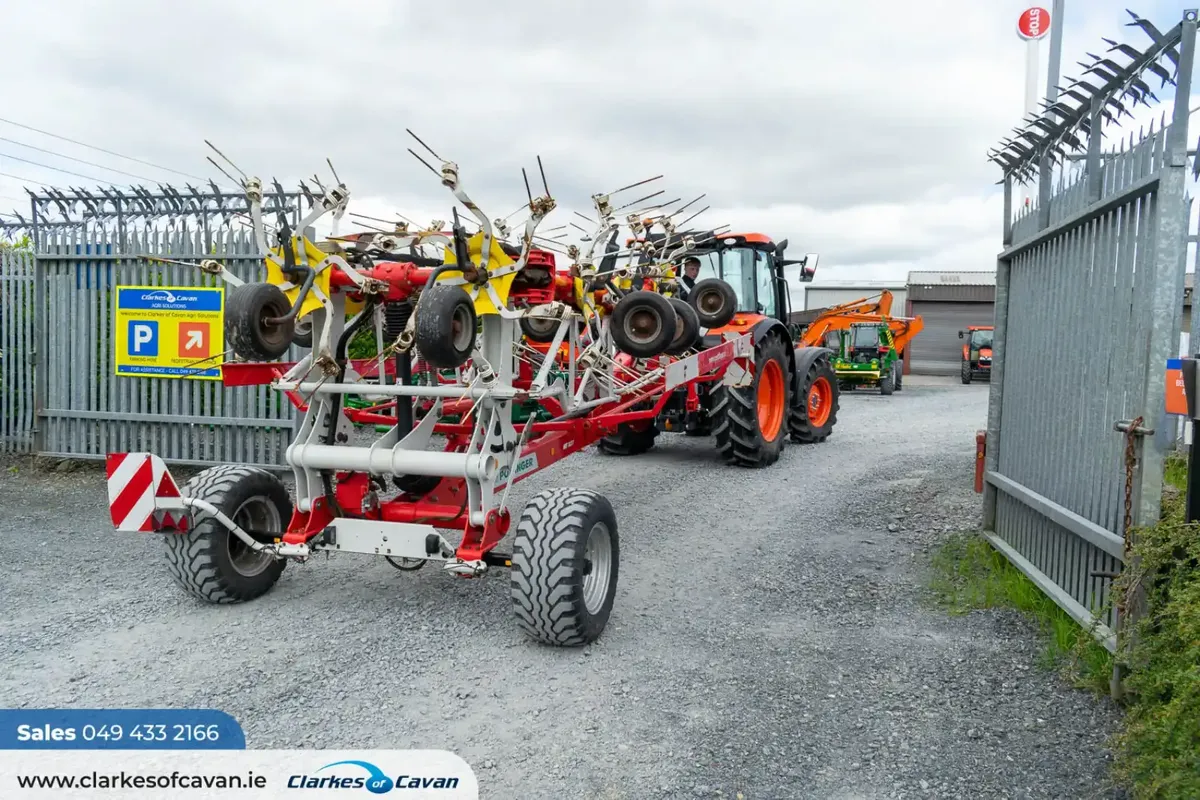 Pottinger Ten Rotor Tedder - Image 4