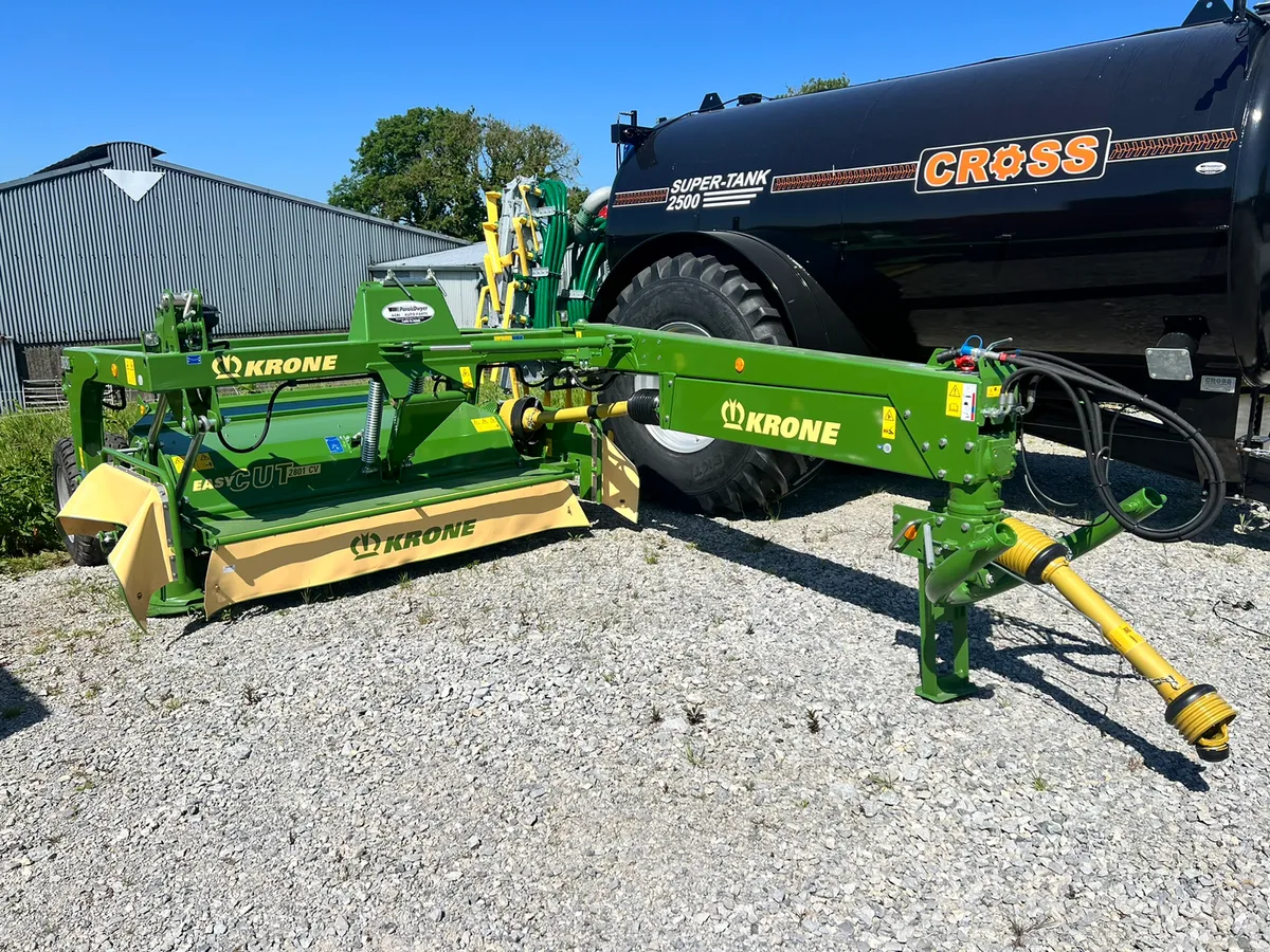 New Krone EC2801CV 9 foot trailed in stock - Image 1