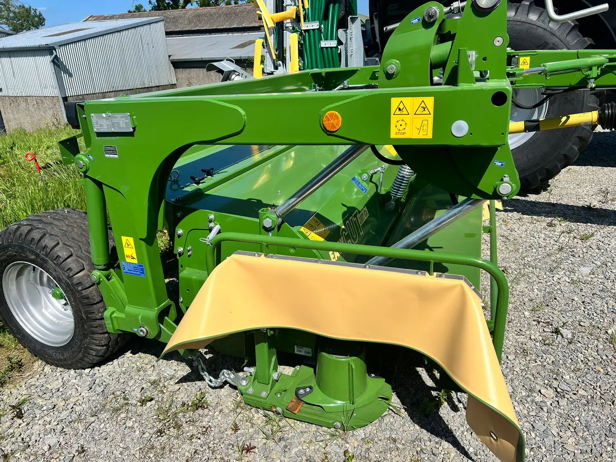 New Krone EC2801CV 9 foot trailed in stock - Image 4