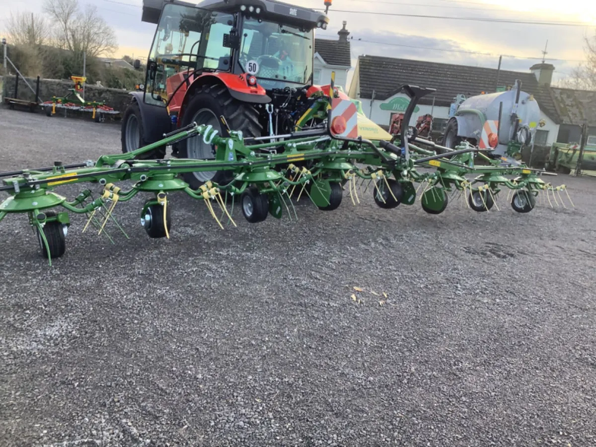 New Krone Vendro 900 Tedder - Image 4