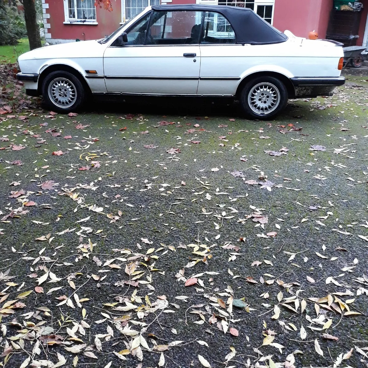 BMW  1988 - Image 2