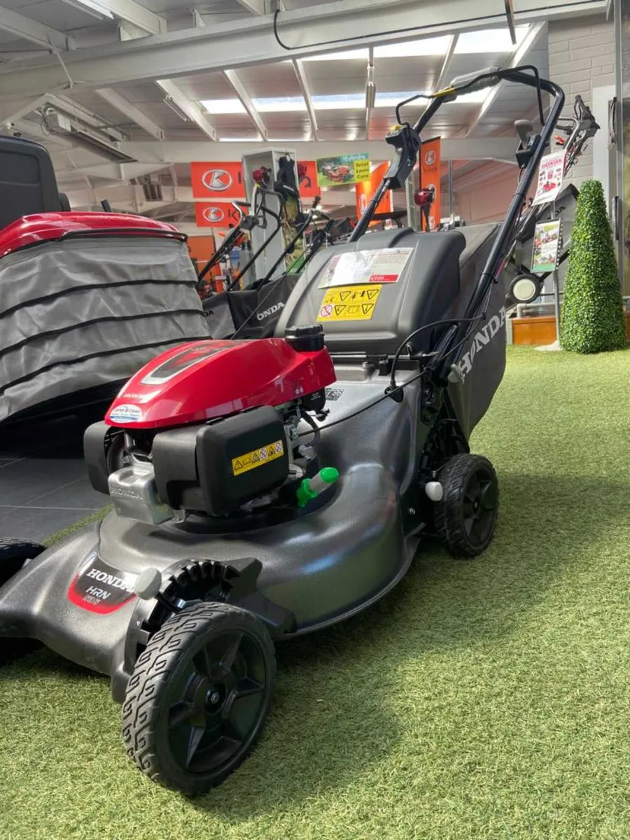 Honda HRN536VYE walk-behind lawnmower - Image 2