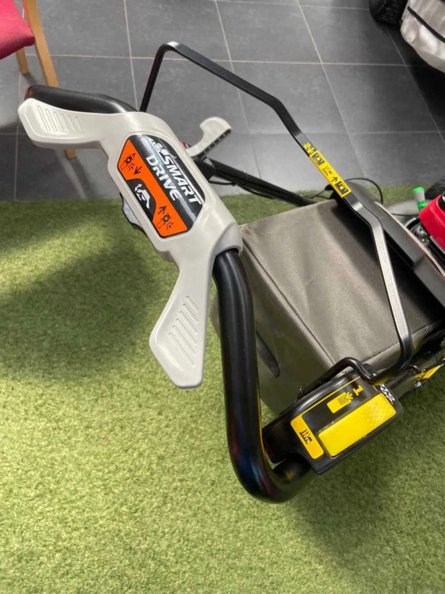 Honda HRN536VYE walk-behind lawnmower - Image 3