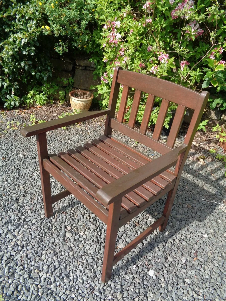 Large wooden garden chair/seat - Image 1