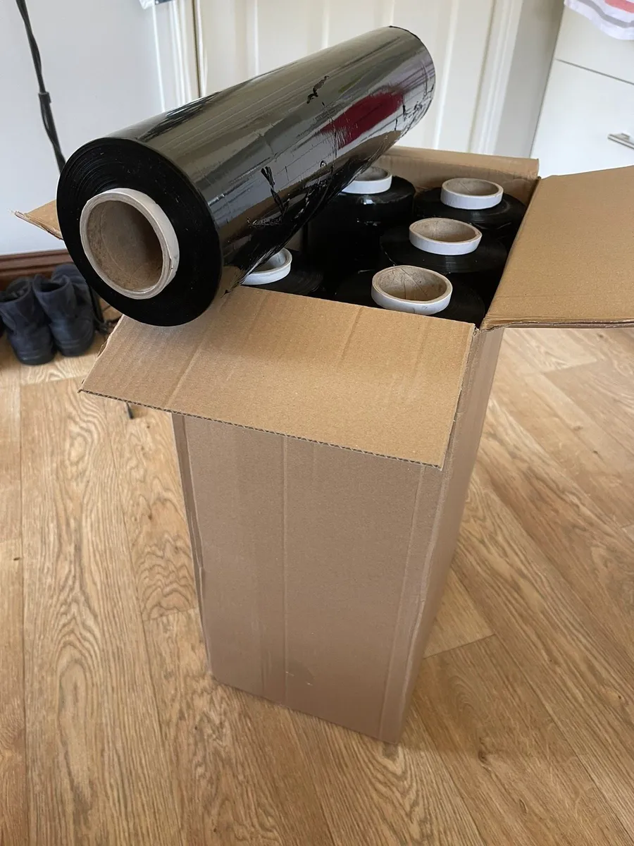 3.17kg Black Stretch Wrap Film 23mic x 500mm x300m - Image 3