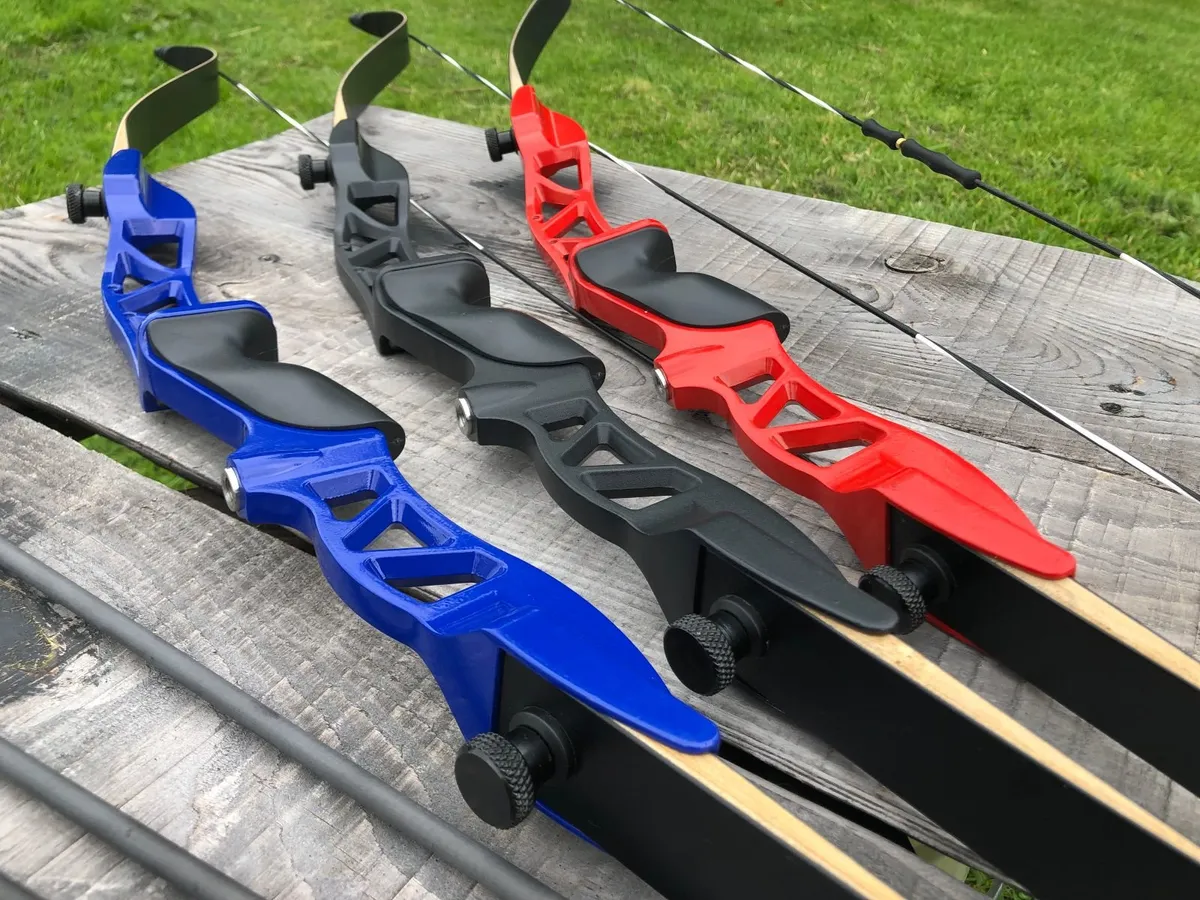 Archery Bow, 54" Youth Recurve, (15, 20 lbs) bonus - Image 1