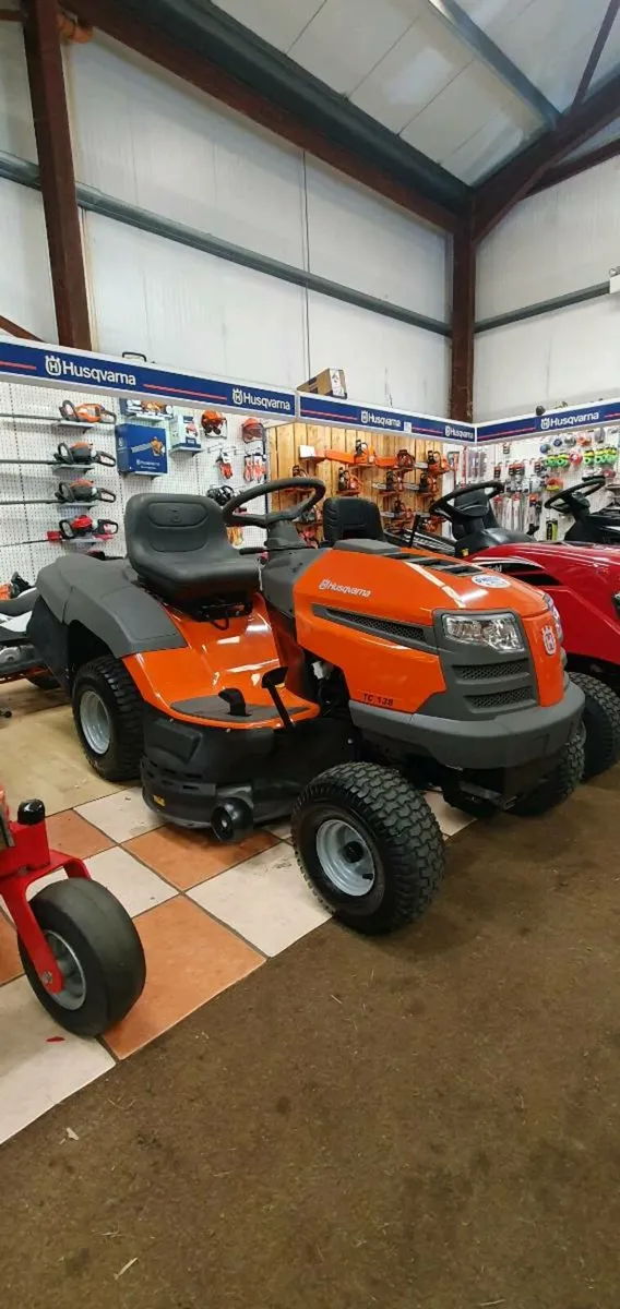 Husqvarna tractor mower - Image 3