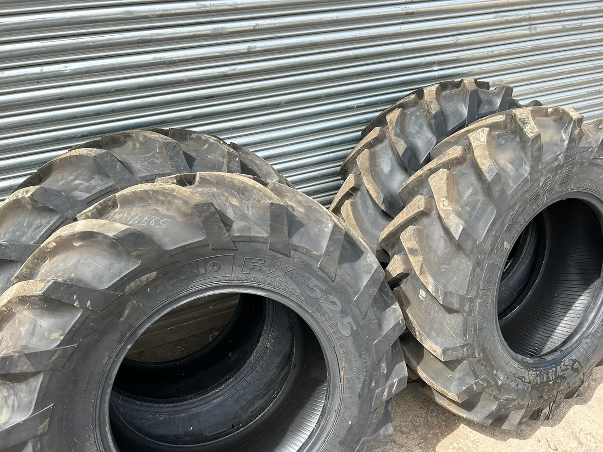 Jcb tyres - Image 1