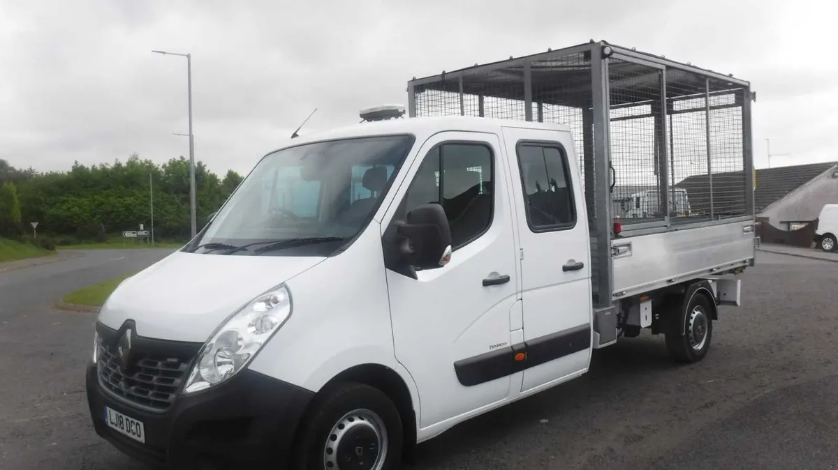 Renault 2018 D/cab dropside tipper caged sides - Image 1