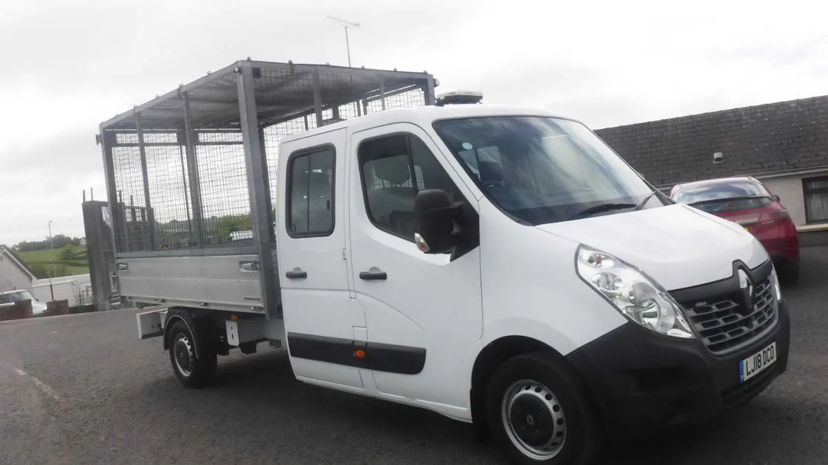 Renault 2018 D/cab dropside tipper caged sides - Image 2