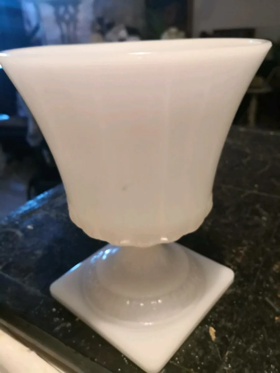 E. O. Brody large Greek milk glass vase U.S.A - Image 1