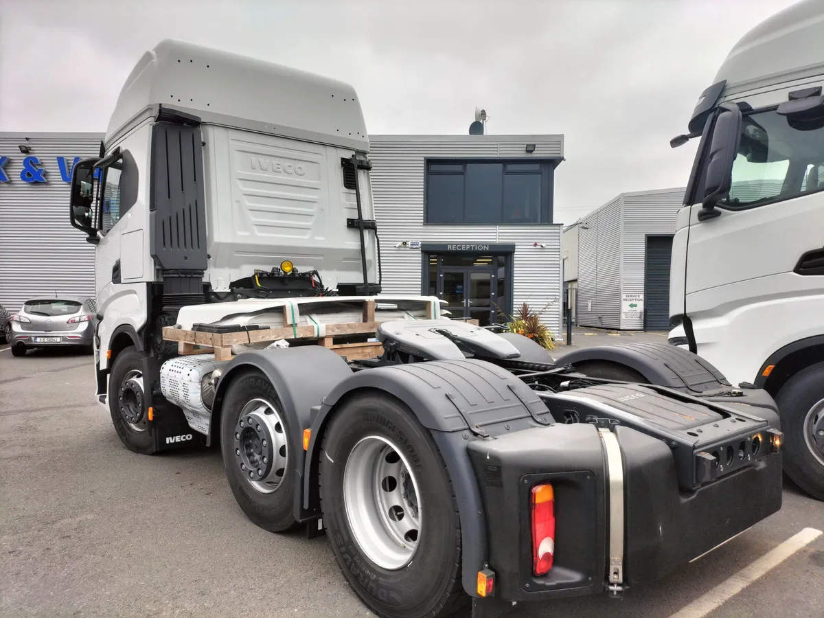 Brand New Iveco S-Way 490 Tractor Unit 6X2 - Image 4