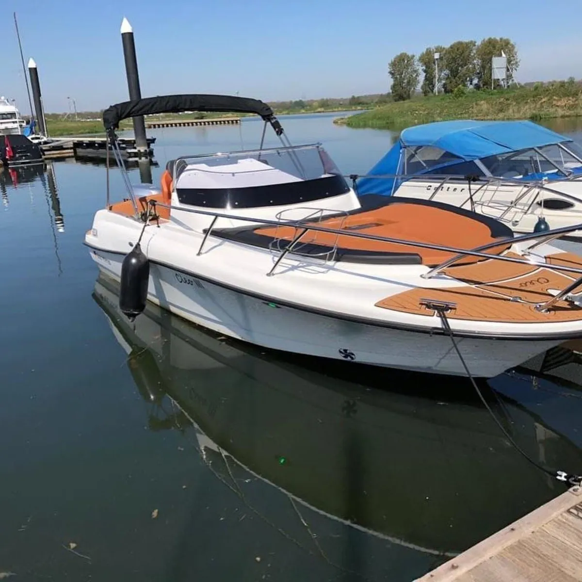 NEW Boat 24Ft- Marion 750 Sundeck - Image 3