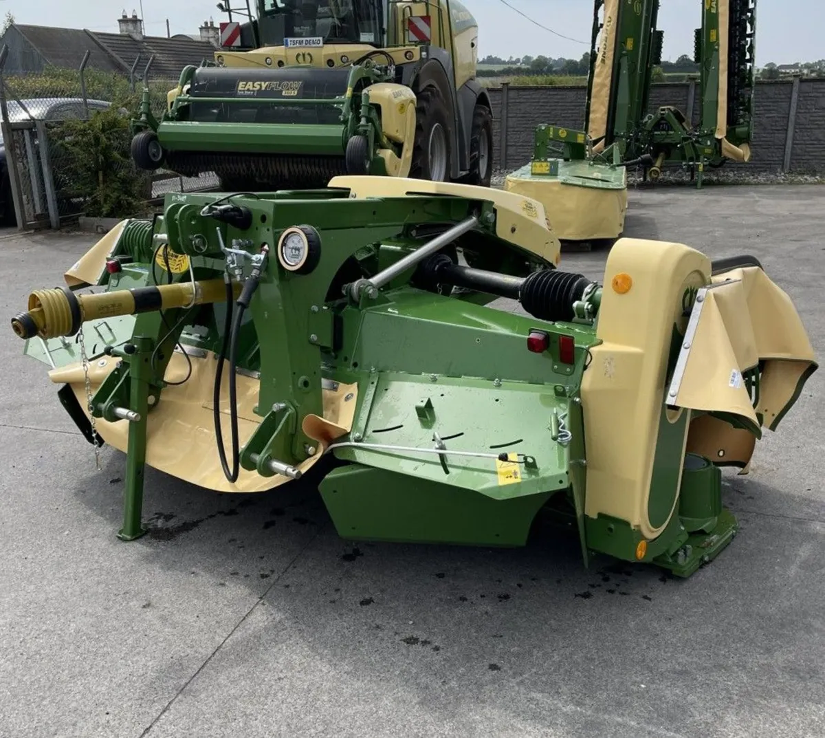 Krone ECF320CV Pull - Image 4