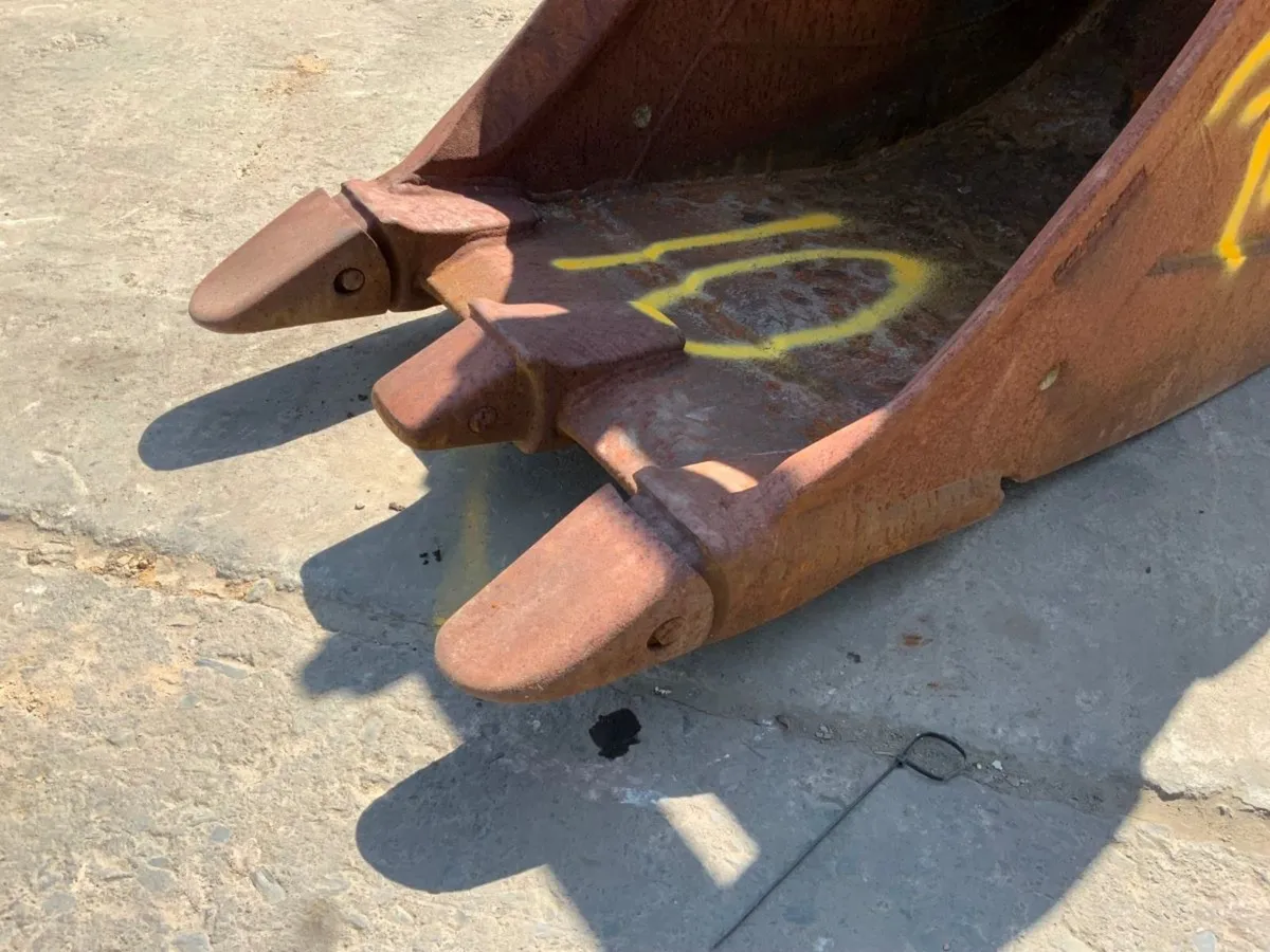 24" GEITH DIGGING BUCKET....80mm PINS.....#10OD - Image 3