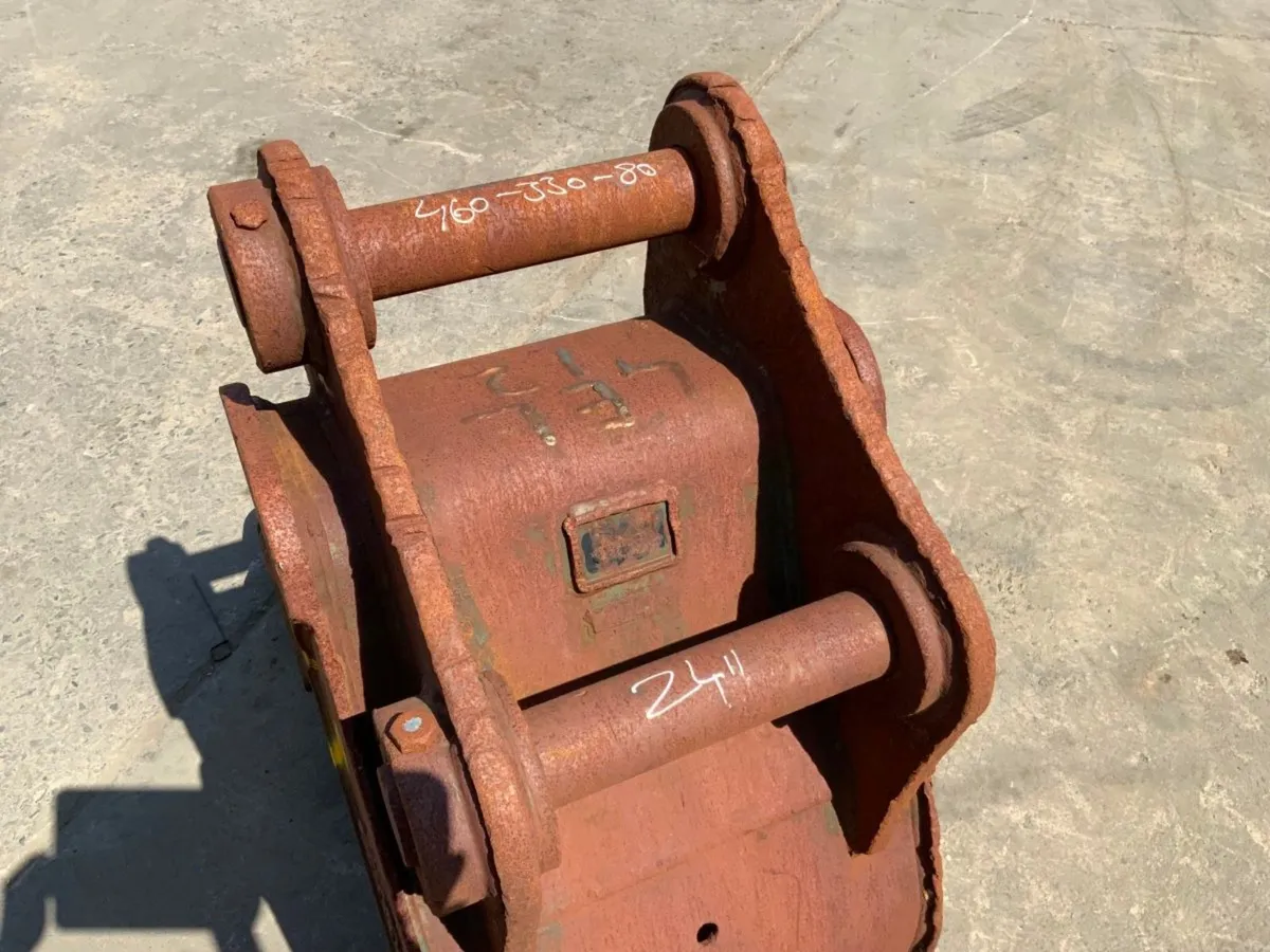 24" GEITH DIGGING BUCKET....80mm PINS.....#10OD - Image 4
