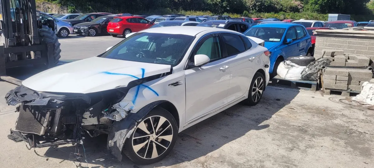 2017 Kia Optima *For Parts* - Image 3