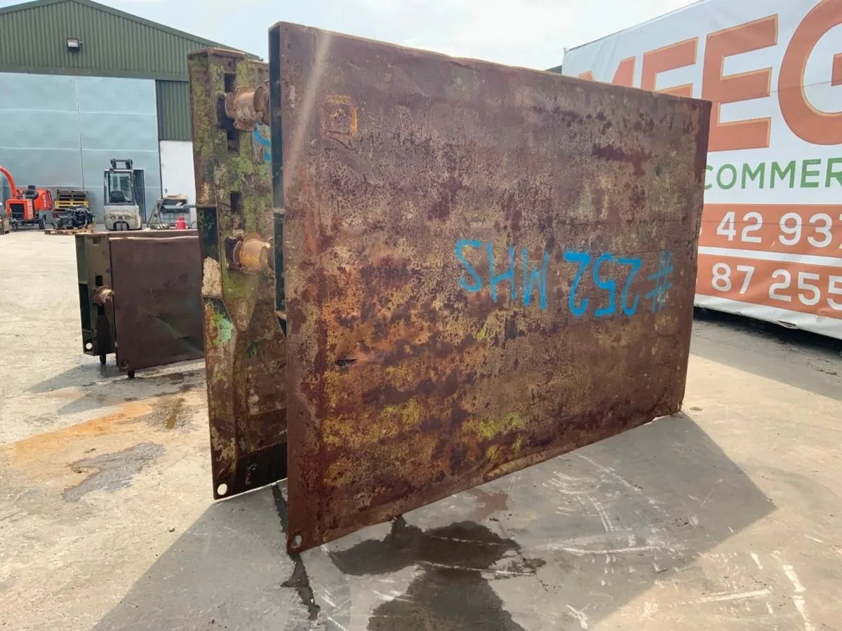TRENCH BOX / RISER ASSEMBLY....252/241.... - Image 4