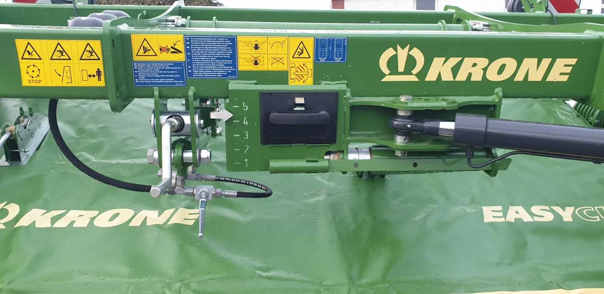 Krone EasyCut TS320CV (In Stock) - Image 4