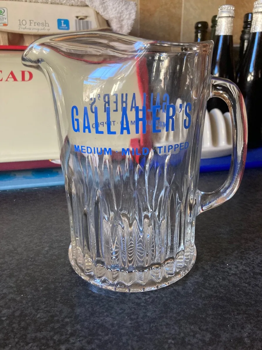 Gallahers cigarettes glass pub jug post available