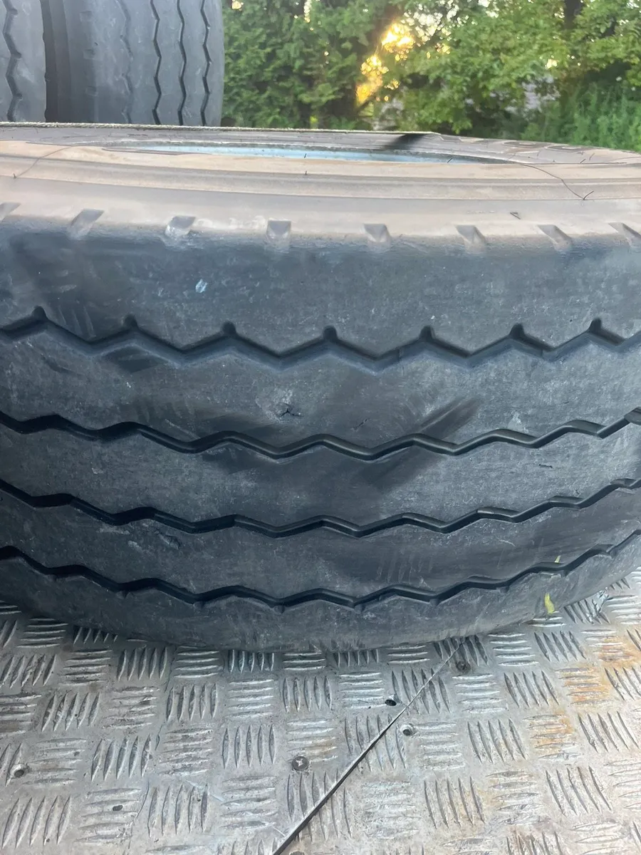 SUPER SINGLES & 295/80 R22.5 - Image 2