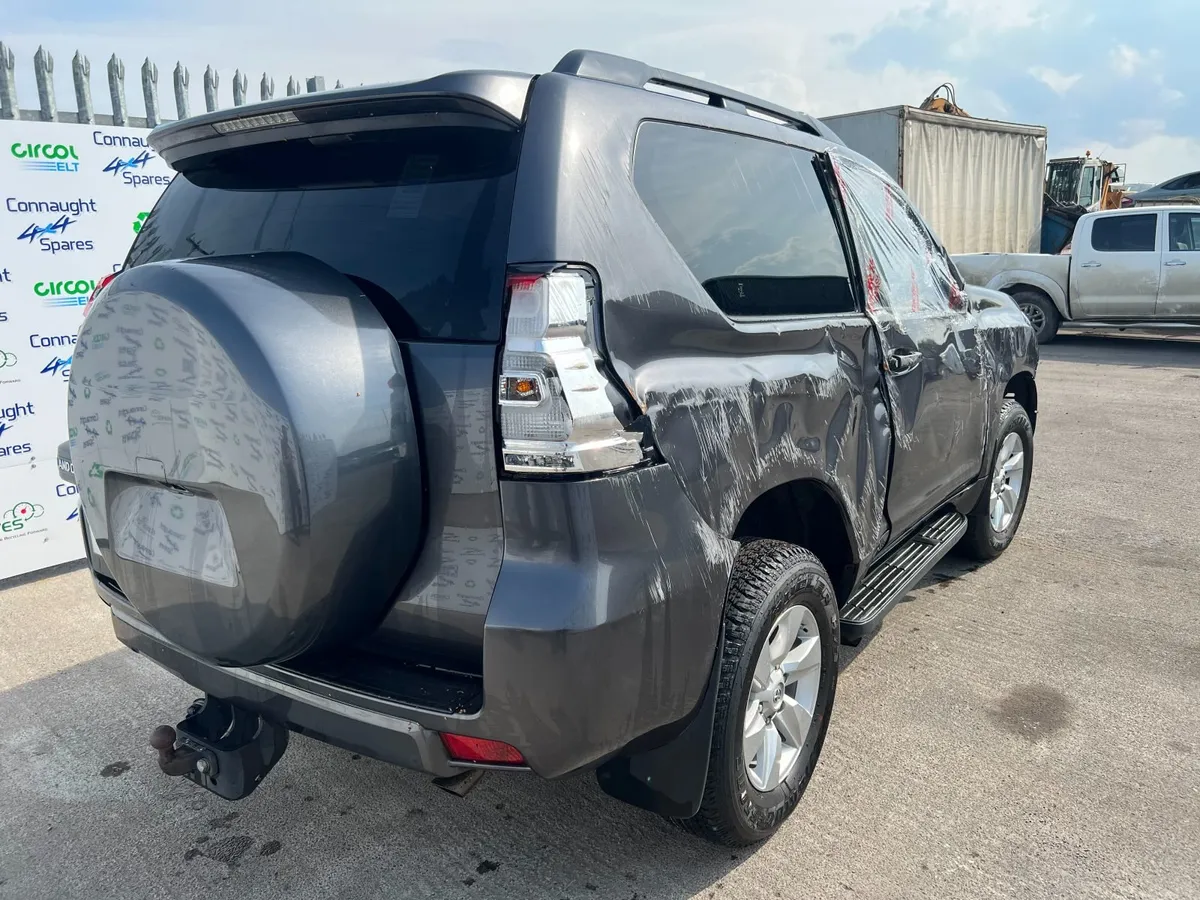 22 TOYOTA LANDCRUISER 2.8A JUST IN FOR BREAKING - Image 4