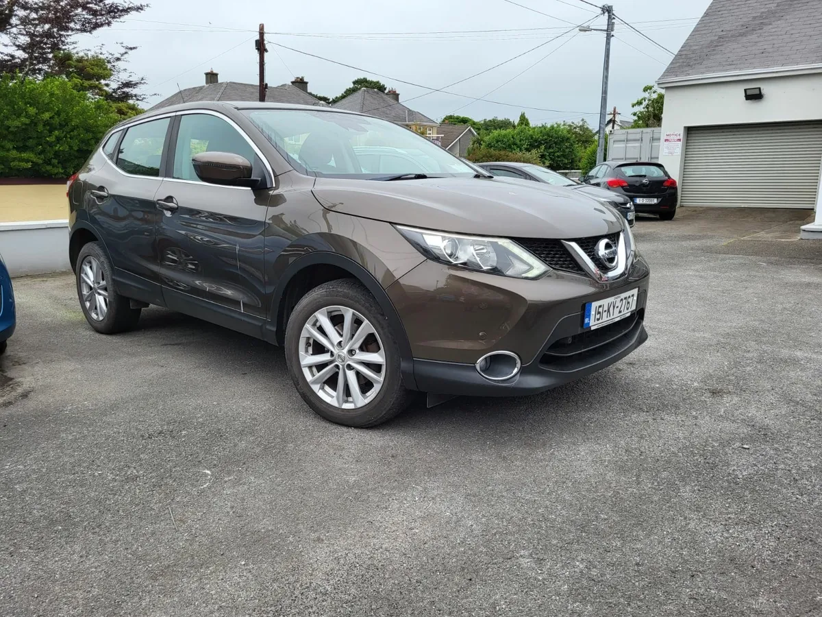 Nissan Qashqai 1.5 Acenta Low Mileage - Image 1