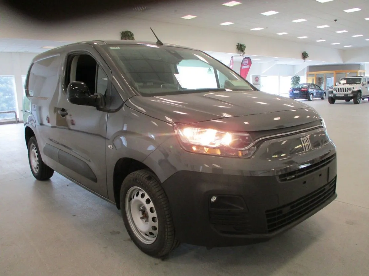 Fiat Doblo-NEW 241 OFFERS-4.9% FINANCE - Image 3