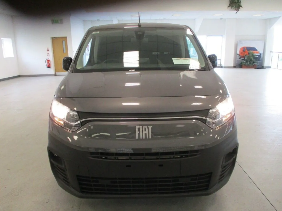 Fiat Doblo-NEW 241 OFFERS-4.9% FINANCE - Image 4