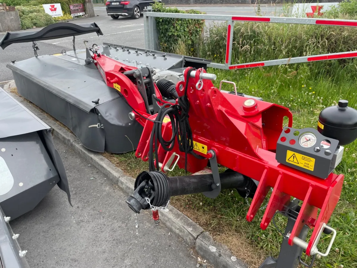 New Massey Ferguson 10ft Conditioner Mowers - Image 1