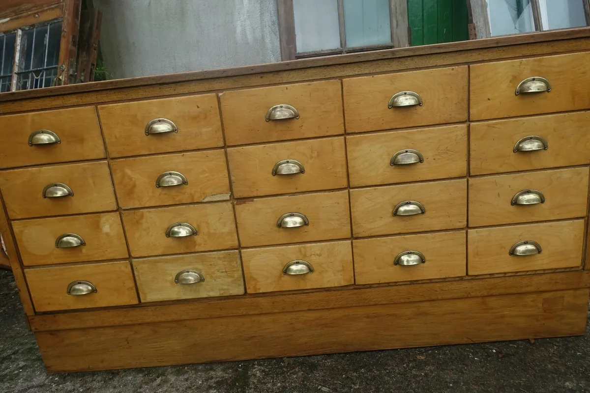 20 drawer vintage shop cabinet - Image 3
