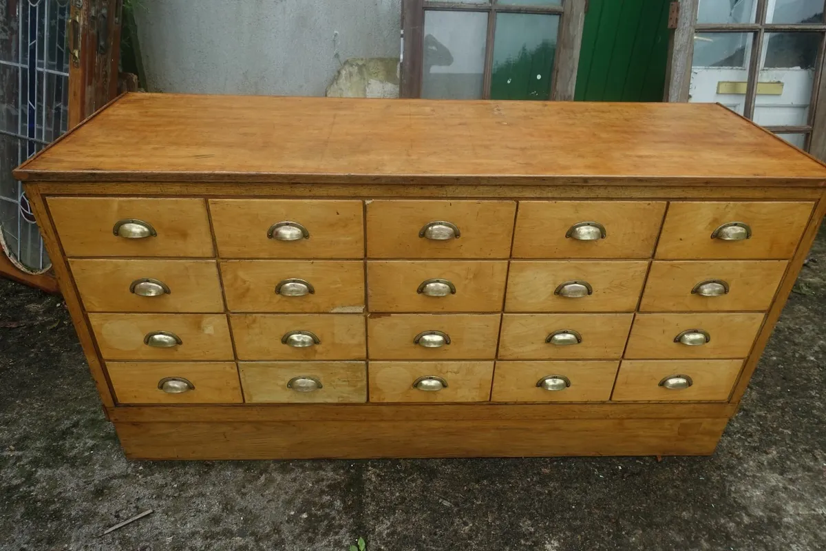 20 DRAWER VINTAGE CABINET - Image 1