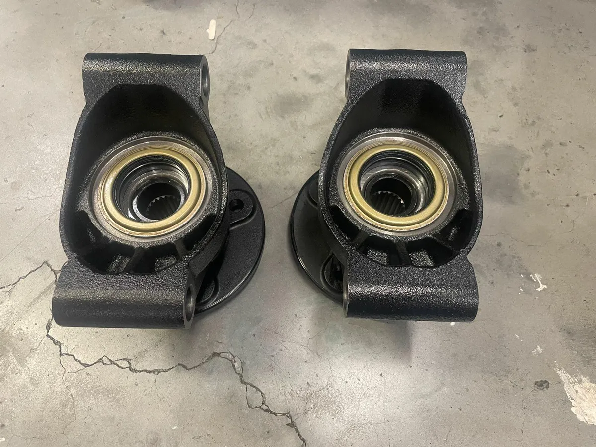 Kubota Rear Knuckle Kit - Image 1