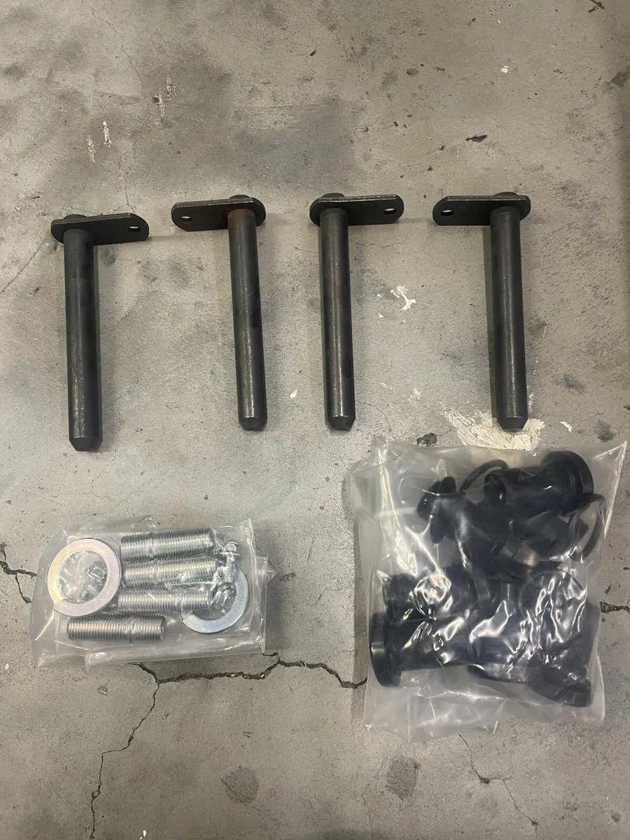 Kubota Rear Knuckle Kit - Image 2
