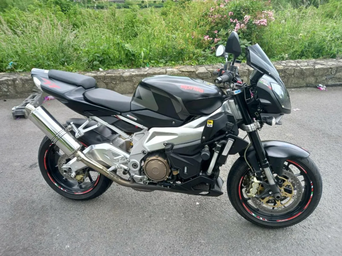 Aprilia tuono 1000 - Image 1