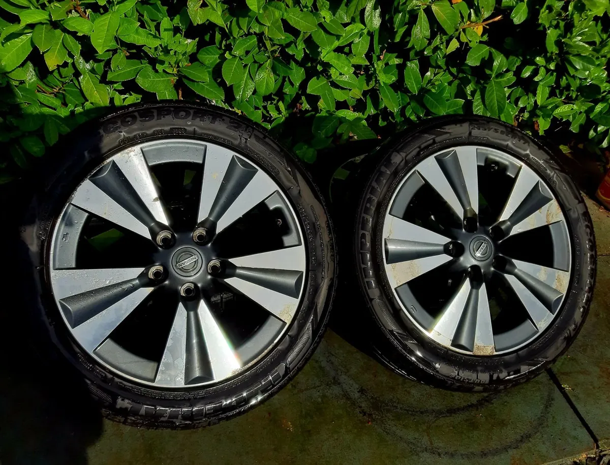 OEM Nissan alloys 17inch 5x114.3 - Image 1