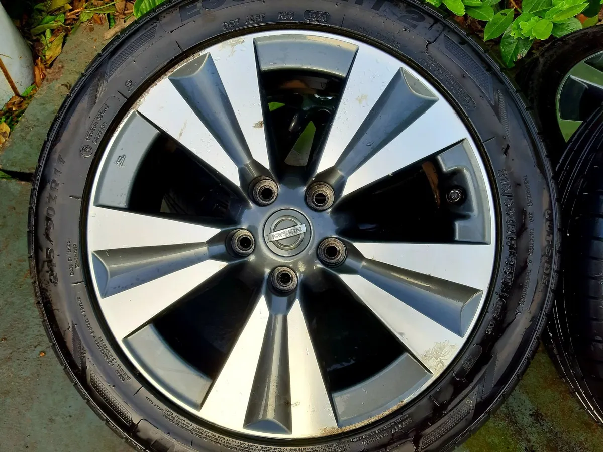 OEM Nissan alloys 17inch 5x114.3 - Image 4