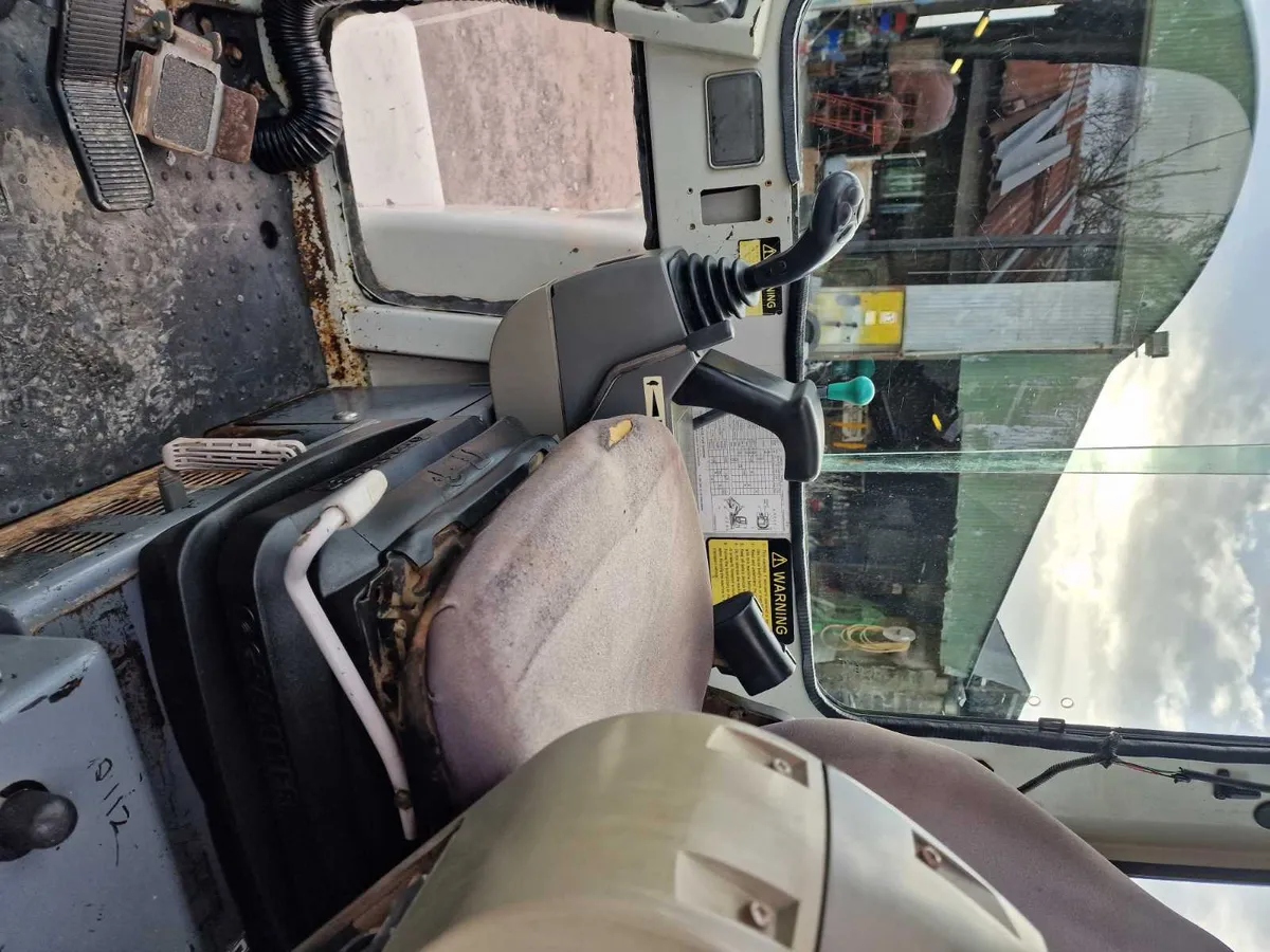 Takeuchi  125 - Image 2