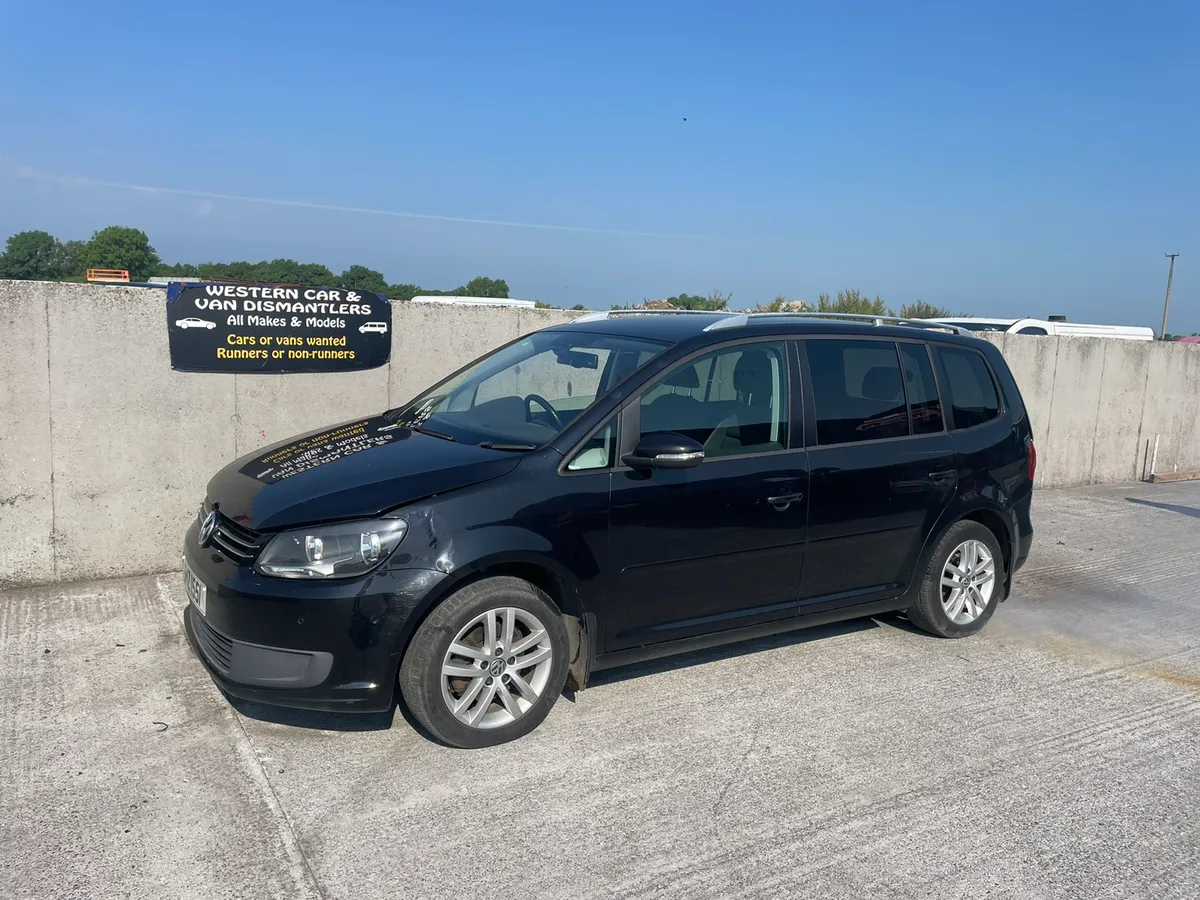 2012 vw touran trendline 1.6 tdi for dismantling