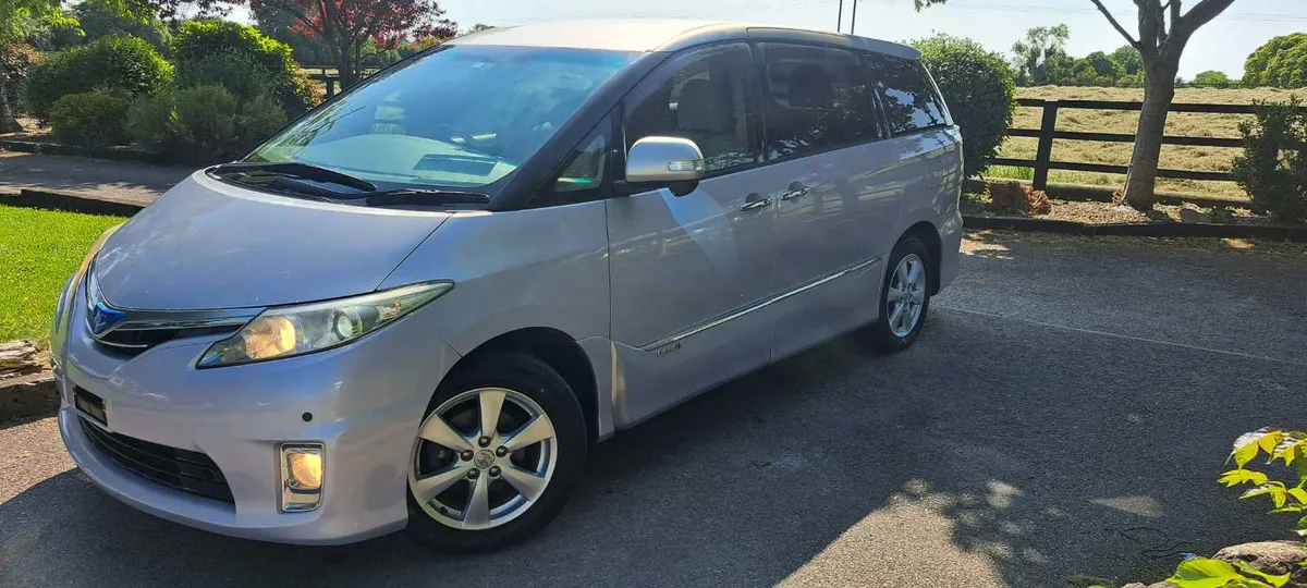 TOYOTA ESTIMA 7 SEATER SELF CHARGING HYBRID - Image 1