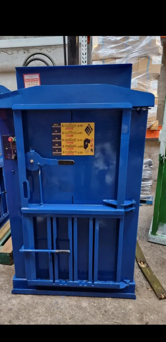 Cardboard baler compactor - Image 1