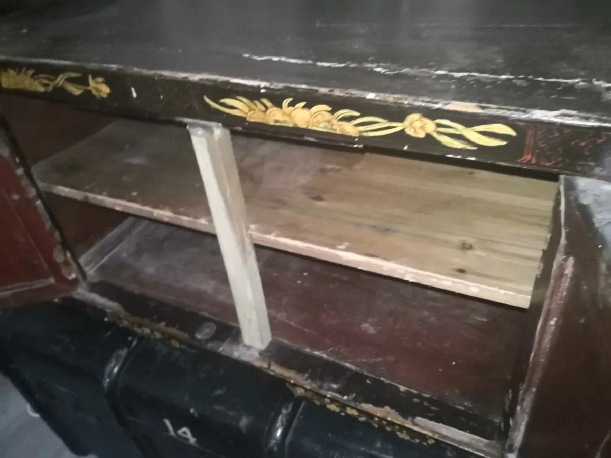 Antique Chinese storage chest - Image 4