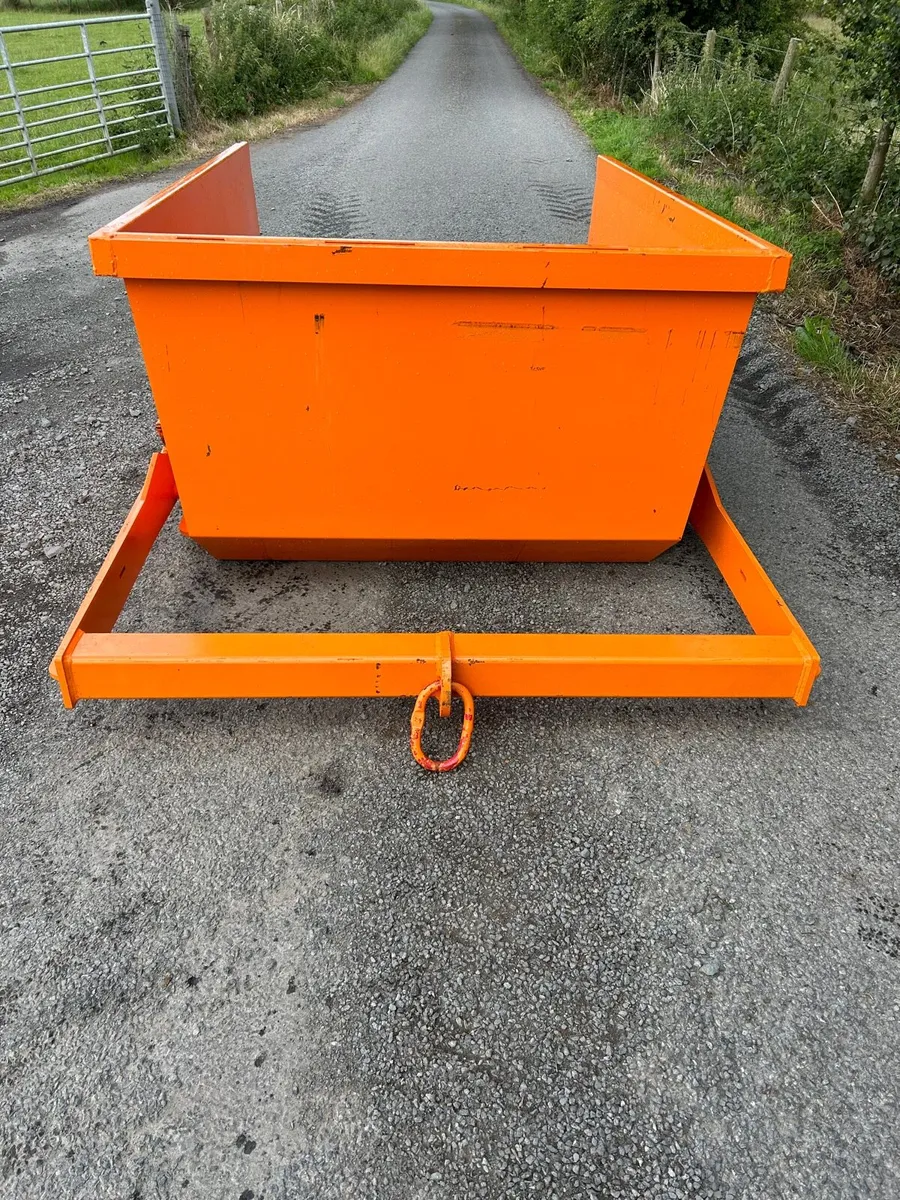 Crane Boat Skip 2000L (sale or hire)