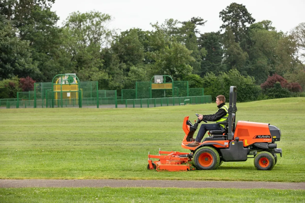 Kubota F251 ****IN STOCK*** - Image 2