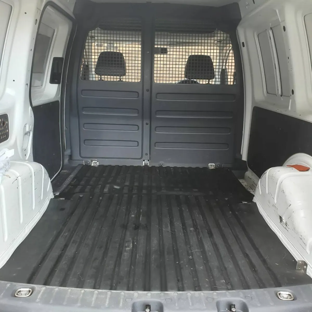 VW Caddy 2014 (142) 1.6 Tdi - Image 4