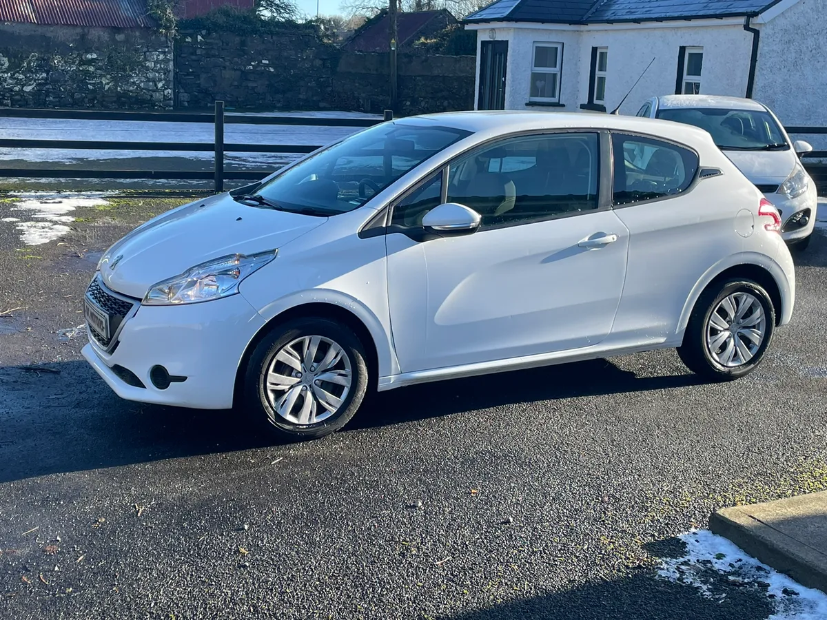 2015 Peugeot 208 petrol active plus model - Image 3