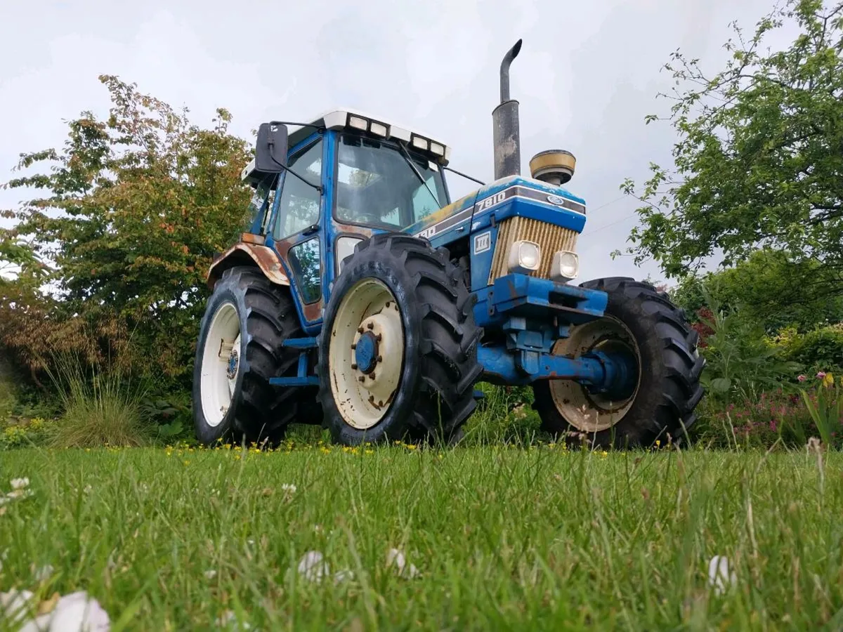 Ford 7810 with  3450 Hours - Image 4