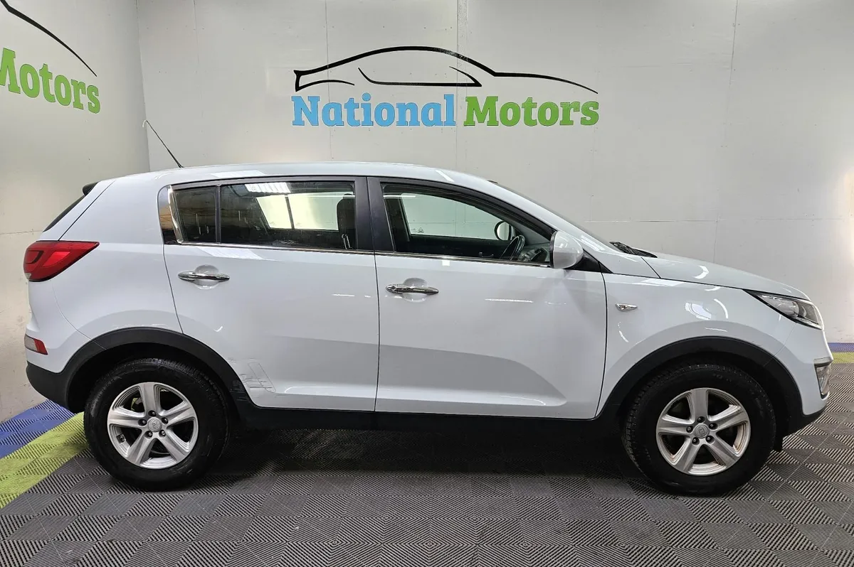 2015 KIA Sportage LX 1.7 CRDI - Image 2