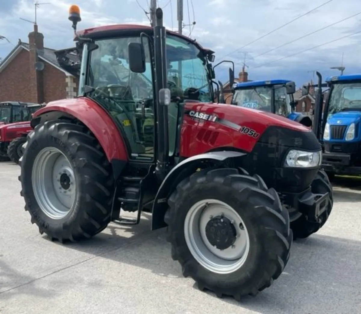 2016 - Case Farmall 105u - ONLY 1,627 Hours