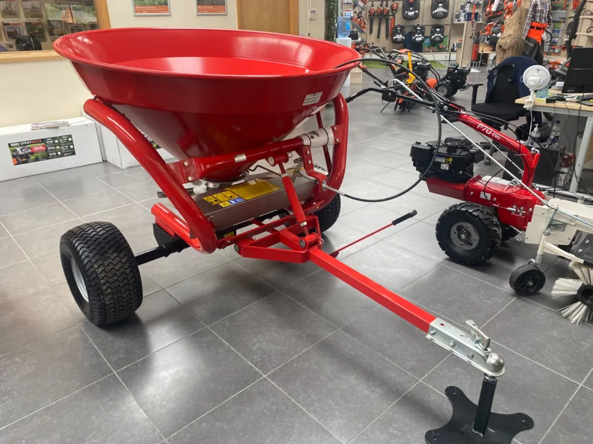 New Cosmo 500KG spreader - Image 1
